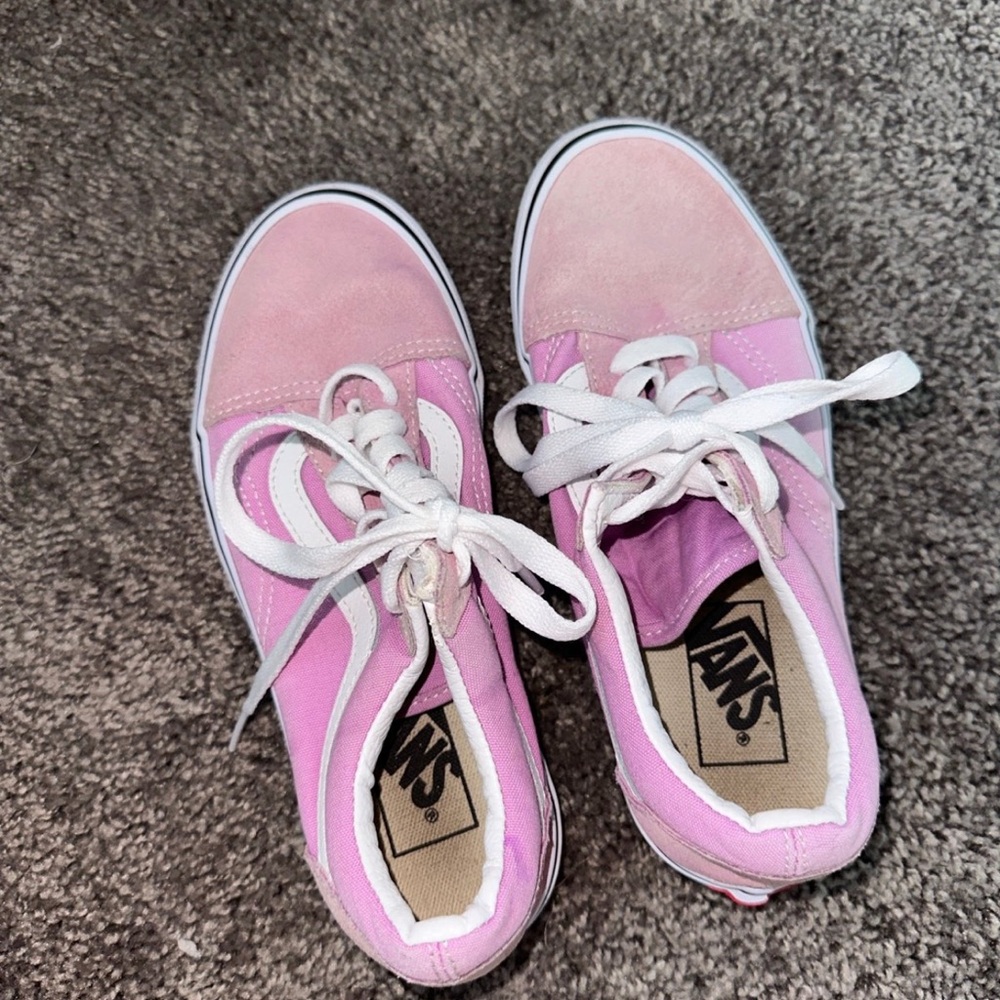 Vans - Picture 2 of 6